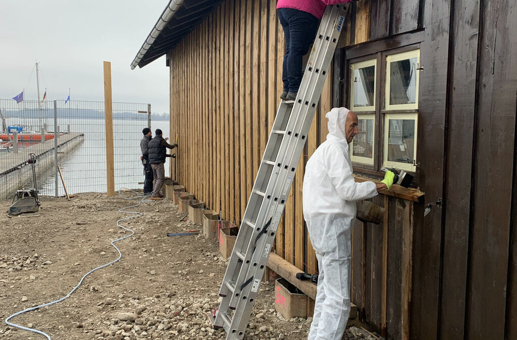 Lions Club Chiemsee-Westufer unterstützt Sanierung der Wachhütte der Wasserwacht Prien-Rimsting