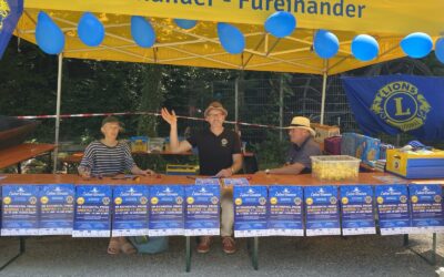 Großer Andrang beim Entenrennen des Lions Club Chiemsee-Westufer